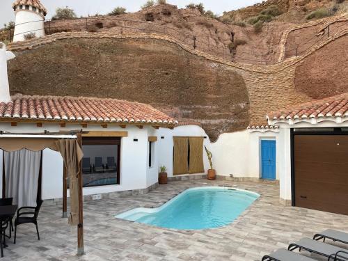 Cueva con vistas a Sierra Nevada en Alcudia de Guadix in Alcudia de Guadix
