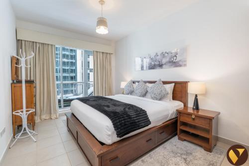 Vogue Vacation Homes, Downtown Boulevard Central near Burj Khalifa and Dubai Mall, Two Bedroom Apartment with Balcony and Burj Khalifa View, Access to all Amenities, Dubái (foto 5)
