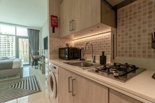 Seven Palm Studio Atlatis View in Madinat Zayid