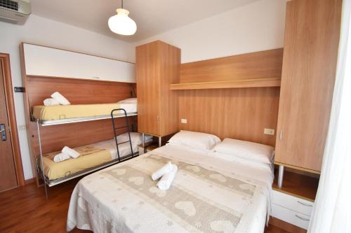 Hotel Galles Room Type - Standard Family Room