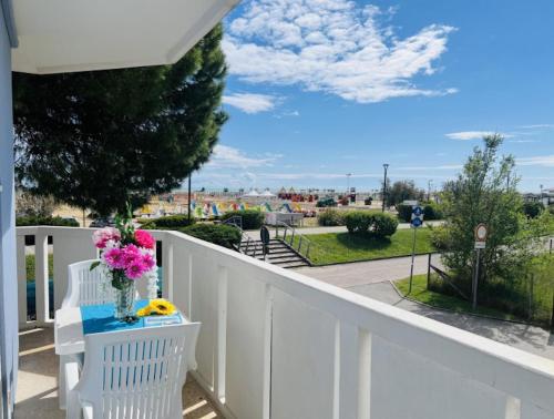 2 bedrooms, 4 beds