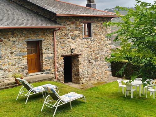 Viesnīcas āriene, La casa de atrás (La casa de atras) in Arancedo