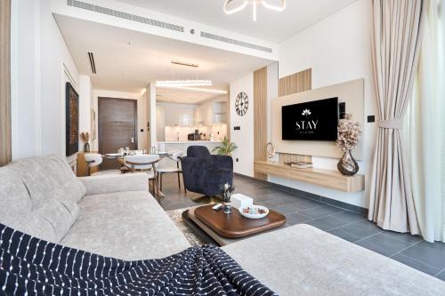 STAY BY LATINEM Luxury 2BR Plus Study Holiday Home CB 3312 Near Burj Khalifa, Dubai (photo 2)