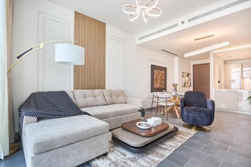 STAY BY LATINEM Luxury 2BR Plus Study Holiday Home CB 3312 Near Burj Khalifa, Dubai (photo 4)