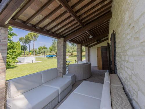 Balkons/terase, Scenic villa with heated pool in Sant' Ippolito
