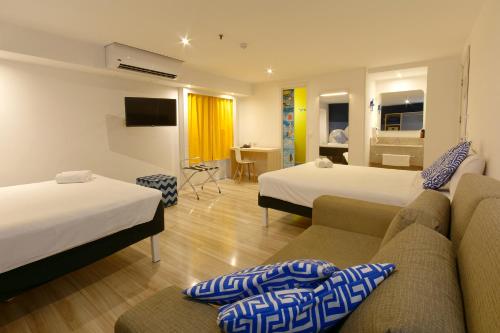 room detail thumbnail 1