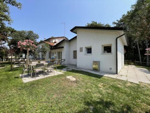 Relaxing villa with garden