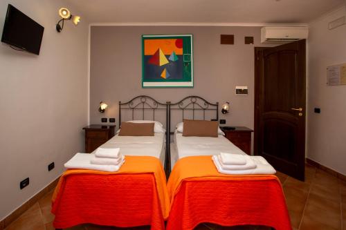 Hotel Neapolis, Naples (photo 5)