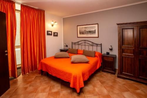 Hotel Neapolis, Неаполь