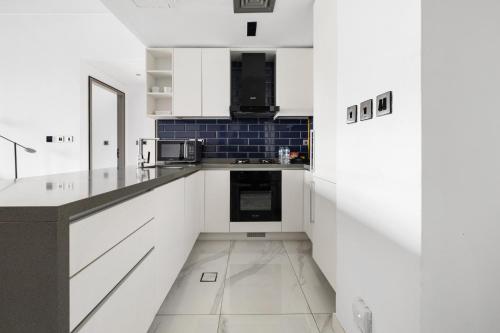 1BR plus Study MAG 318 Canal View Business Bay, Dubaj (fotografie 10)
