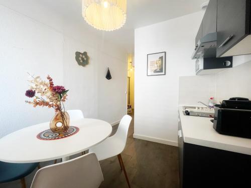 Pompei - appartement 4 personnes - check in h24 - wifi, Lyon (fotografie 9)