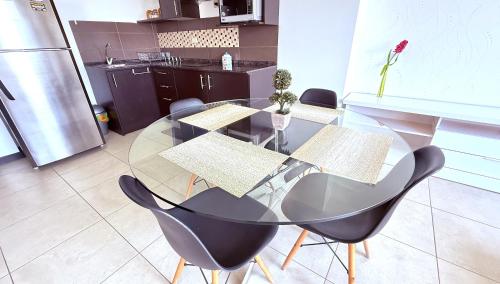 Bellini 3, Puerto Santa Ana, Suite Ejecutiva con vista, lavadora, secadora, wiffi, Guayaquil (foto 6)