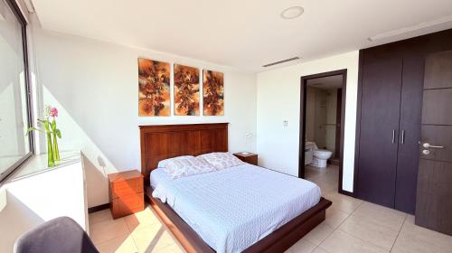 Bellini 3, Puerto Santa Ana, Suite Ejecutiva con vista, lavadora, secadora, wiffi, Guayaquil (foto 7)