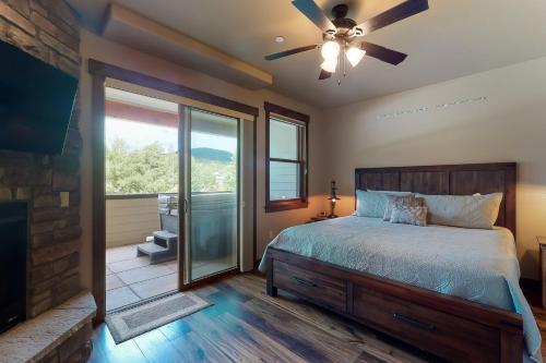 Riverfront Retreat - image 3