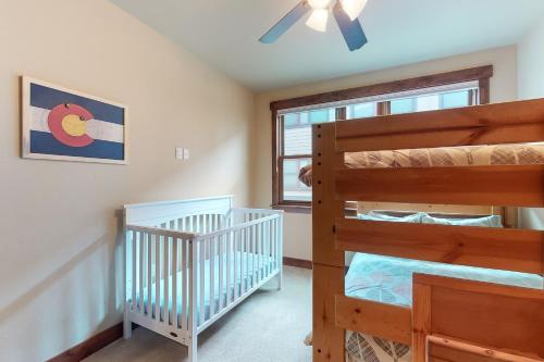 Riverfront Retreat - image 6