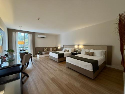 2 double beds, 1 twin bed