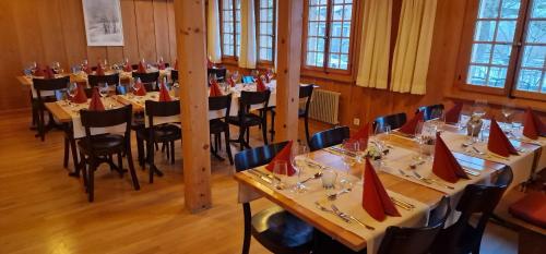 Restoran, Restaurant Hotel Ruttihubelbad in Konolfingen