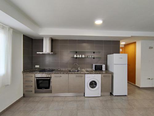 Apartamentos Gandía Centro 3000 - image 5