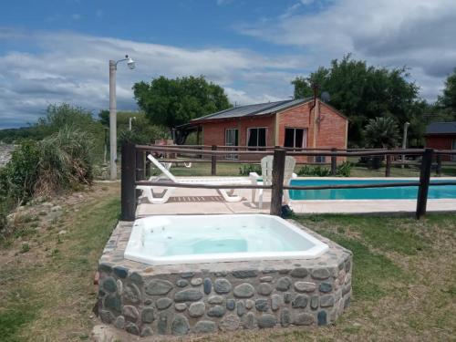 Karstais baseins, Cabañas Valle del Chutunzo (Cabanas Valle del Chutunzo) in San Francisco Del Monte De Oro