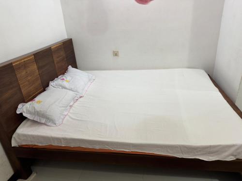 Himeshi Guests in Beruwala