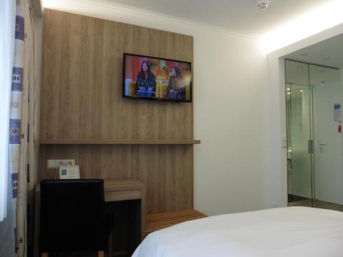 Hotel Empire - main image