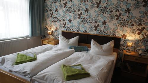 1 queen bed