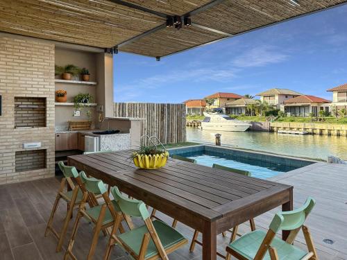 Luxo - Churrasqueira - Piscina privativa - 2 Suites - 2 Qt – khách sạn tại Praia Baia Formosa