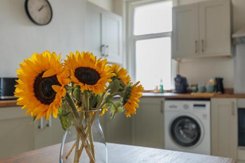 Parkstone Central by Grandeur Property in Penn Hill