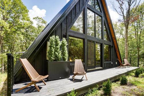 1 Mi to Resort Beach Alpine Lake A-Frame!
