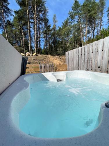 Kaoglen Apollo-Hot tub-Cairngorms-Pet friendly in 柯克邁克爾