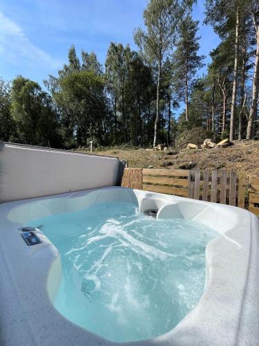 Kaoglen Apollo-Hot tub-Cairngorms-Pet friendly in 柯克邁克爾