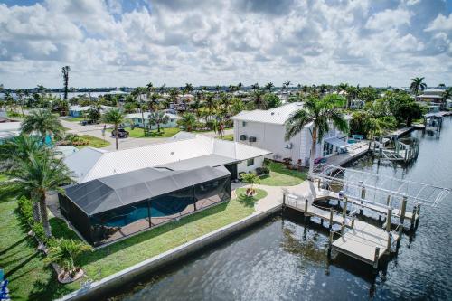 Waterfront Views & Dock: Matlacha Island Home in Matlaša (FL)