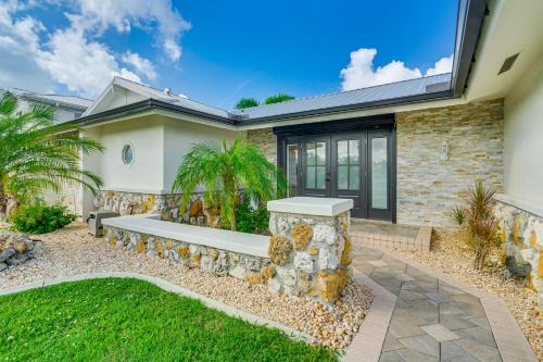 Waterfront Views & Dock: Matlacha Island Home in Matlaša (FL)