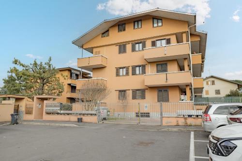 Exterior view, Fiori del Lario- Rho fiera Mi -6 POSTI LETTO in Cesate