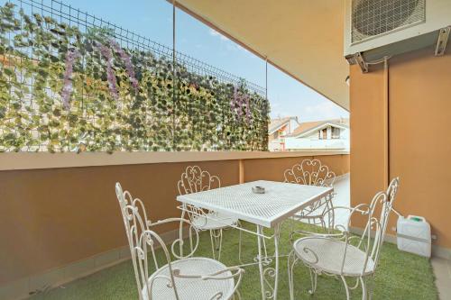 Exterior view, Fiori del Lario- Rho fiera Mi -6 POSTI LETTO in Cesate