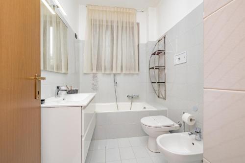 Shower, Fiori del Lario- Rho fiera Mi -6 POSTI LETTO in Cesate