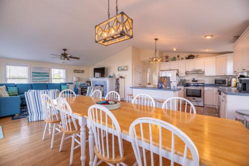 Dune Our Thing - Kitty Hawk MP 4, Ocean View, 360 Yds to Beach, Pool, Hot Tub, Pool Table, Flex Stay in Kitty Hawk (NC)