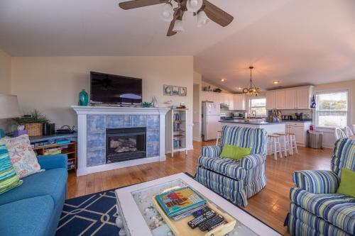 Dune Our Thing - Kitty Hawk MP 4, Ocean View, 360 Yds to Beach, Pool, Hot Tub, Pool Table, Flex Stay in Kitty Hawk (NC)