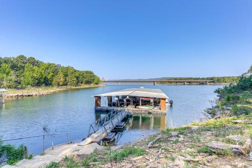 Shared Dock and Yard Greers Ferry Lake Home!