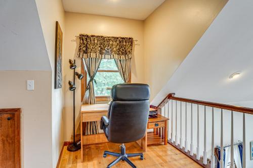 Garage Game Room, Bar Coldwater Lake House! in ฟรีมอนท์ (IN)