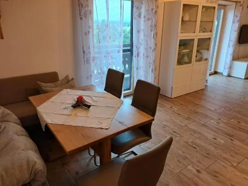 Pension Seestüberl Ferienwohnung Dachgeschoss in Sankt Pantaleon, Österreich