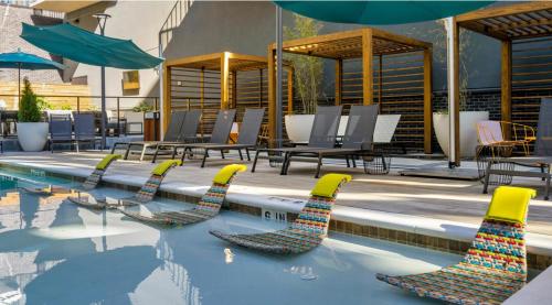 Úszómedence, Luxury 1BR Atlanta Apartment in English Avenue