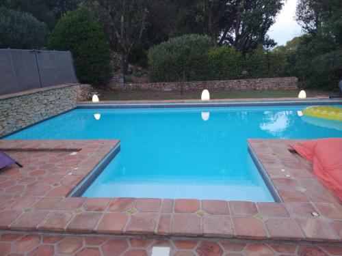 bazen, Le pigeonnier in Caremeau