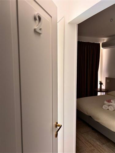 2 twin beds