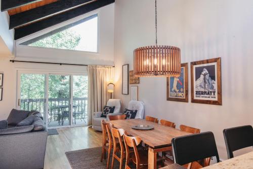 Chillside Chalet Modern West Vail Townhouse!