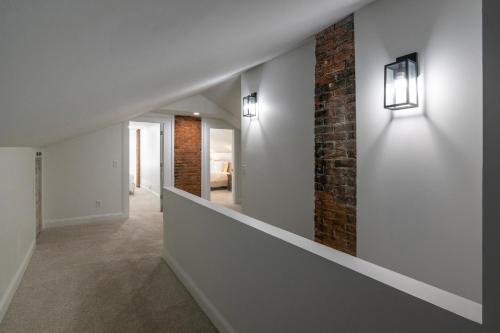 3 Bedroom Condo - Close to Stadiums & Downtown in Covington (KY)