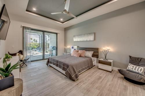 NEW BUILD-Heated Pool & Spa-Canal - South Exposure - House Aruba in Cape Coral