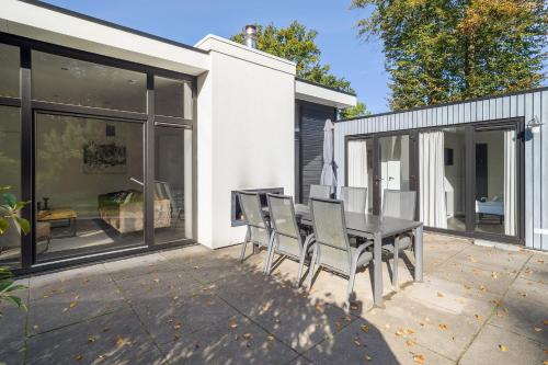 Erkély/terasz, Holiday Home Maridu Family L-Cube in Schaarsbergen