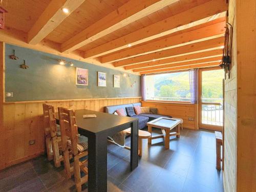 Duplex en bois aux Menuires, 3 chambres, parking, 6 pers - FR-1-452-392 in Les Bruyeres