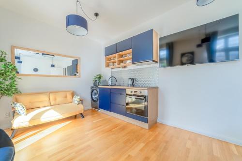 Stylish Studio with Balcony at the National Museum, Prague (photo 7)